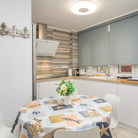 Housekepper Tu Refugio Cerca Del Sardinero Apartamento